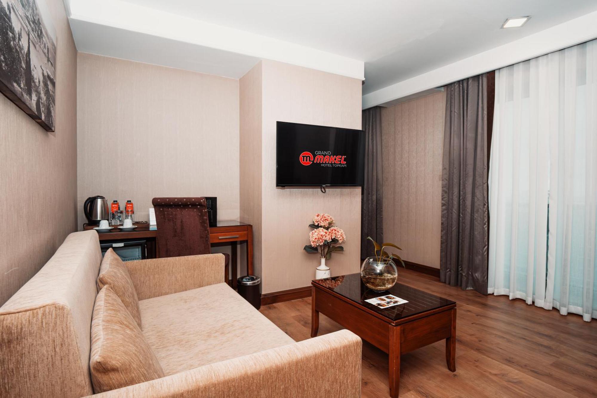 Suite Angolare con Vista Città